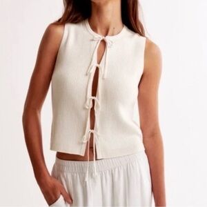 ABERCROMBIE & FITCH Cream Tie-Front Ribbed Shirt